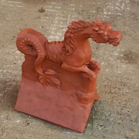 sea_horse_roof_finial_antique_terracotta_2__1557833149_306